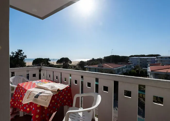 Comfy Sea View Apartment In Bibione